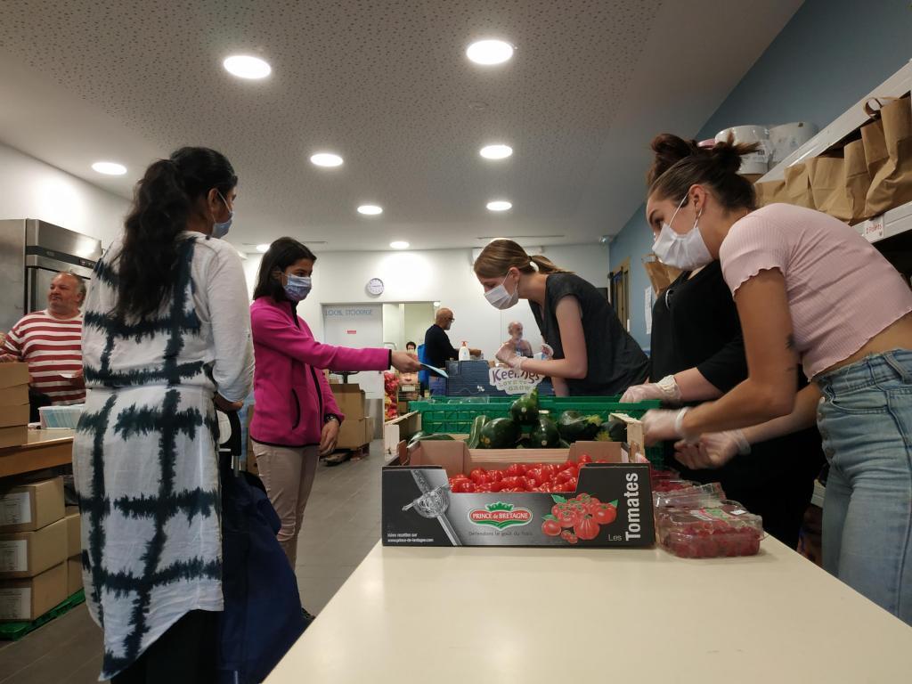 Les Restos du cœur ont compté 47 % de demandeurs supplémentaires en trois mois.