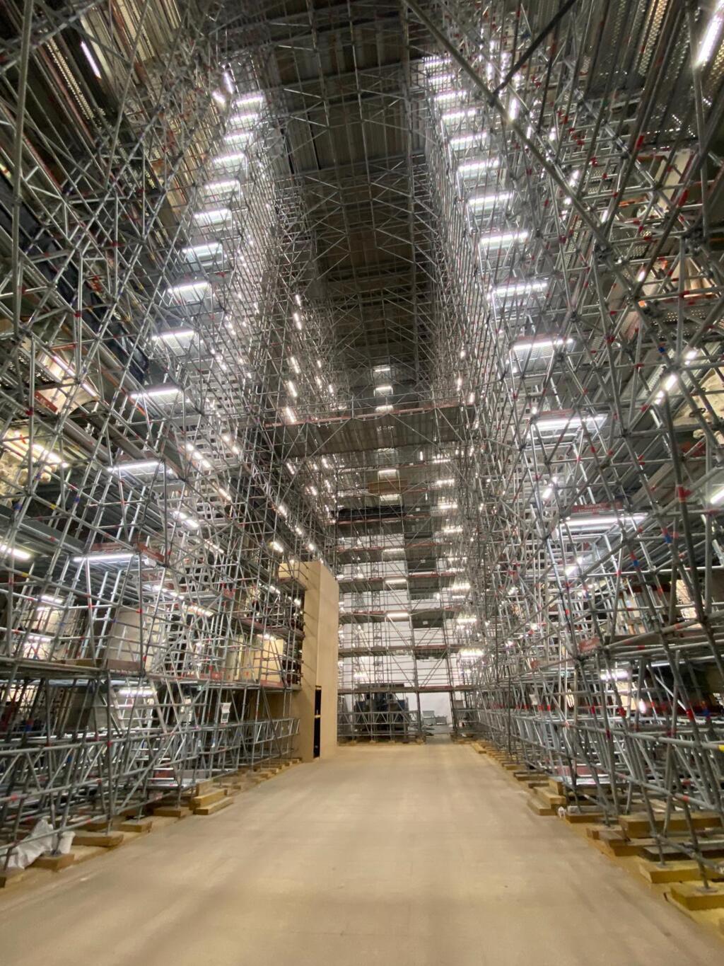 Échafaudage intérieur de Notre-Dame de Paris.