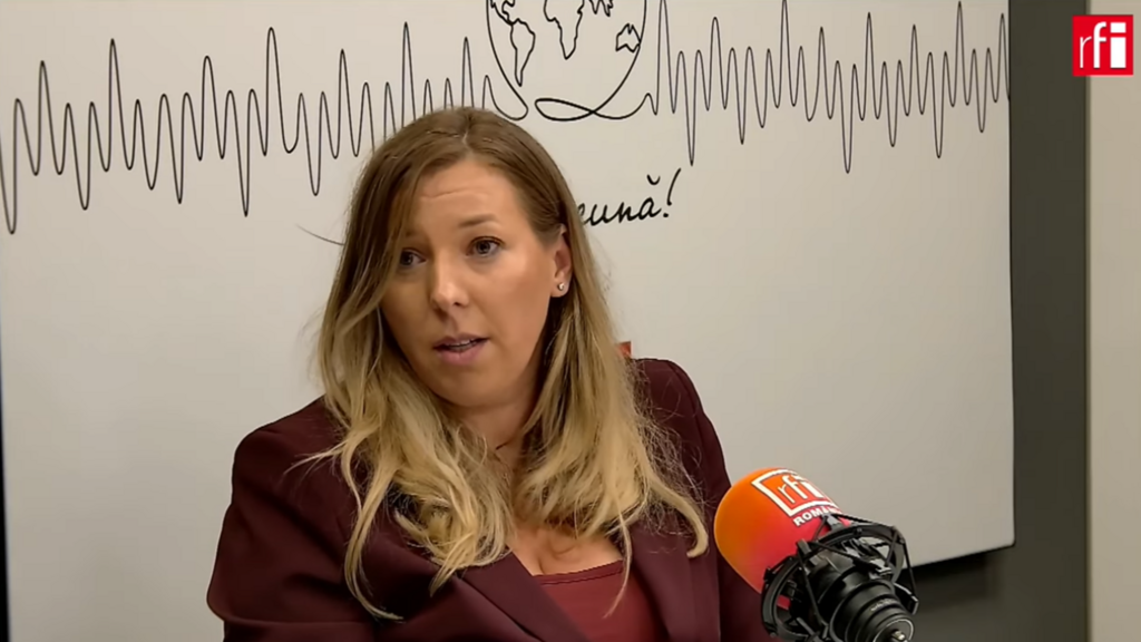 Adina PIETROȘANU, Director Regional București - Specializat Life & Sănătate