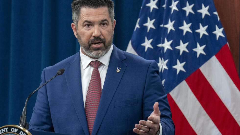 Hình tư liệu : Phát ngôn viên bộ Quốc Phòng Mỹ Sean Parnell  trong một cuộc họp báo tại Lầu Năm Góc, Washington, Hoa Kỳ, ngày 17/03/2025.