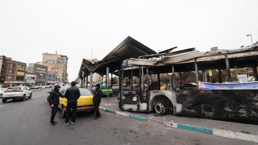 Iran: «Les arrestations continuent, ils contrôlent tout le monde»