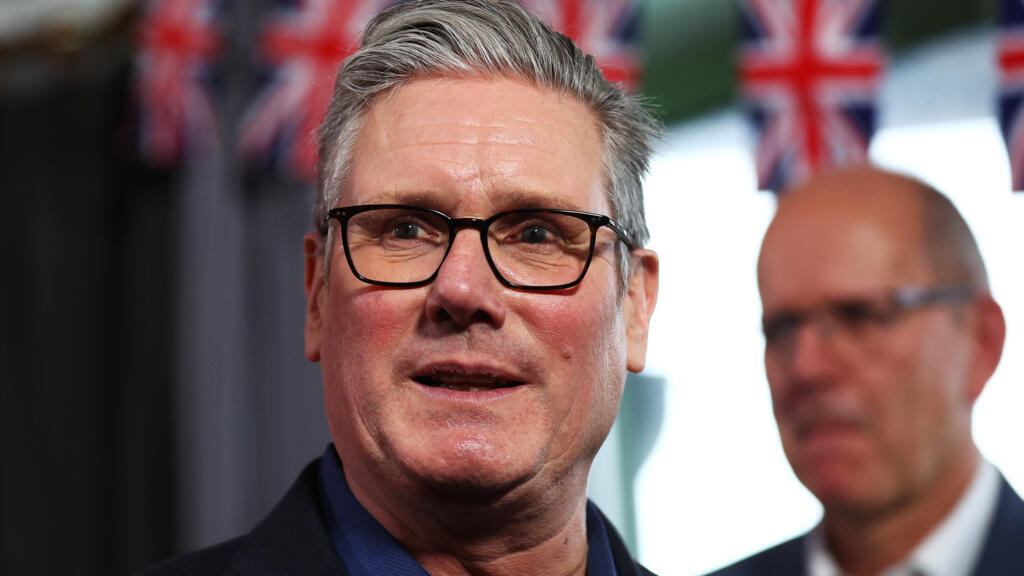 Prim ministrul britanic Keir Starmer este sub presiune politică să demisioneze