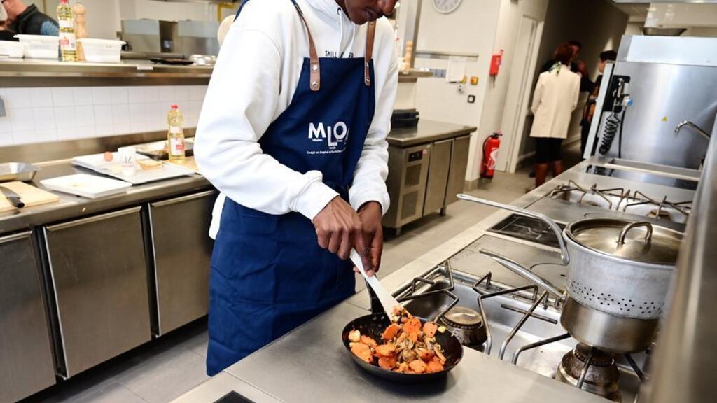 法國公布短缺職業清單，非法勞工可能可以合法化