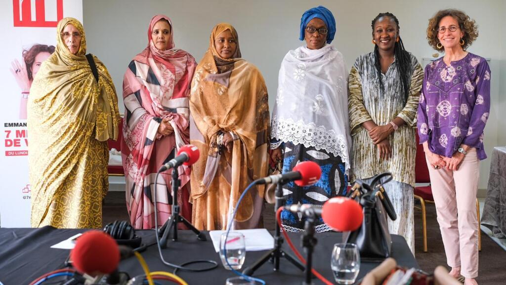 De gauche à droite, Aminetou Mint El Moctar, Matt Ewnen, Maimouna Ahmed Salem, Kadiata Malick Diallo, Dieynaba Ndiom et Emmanuelle Bastide.