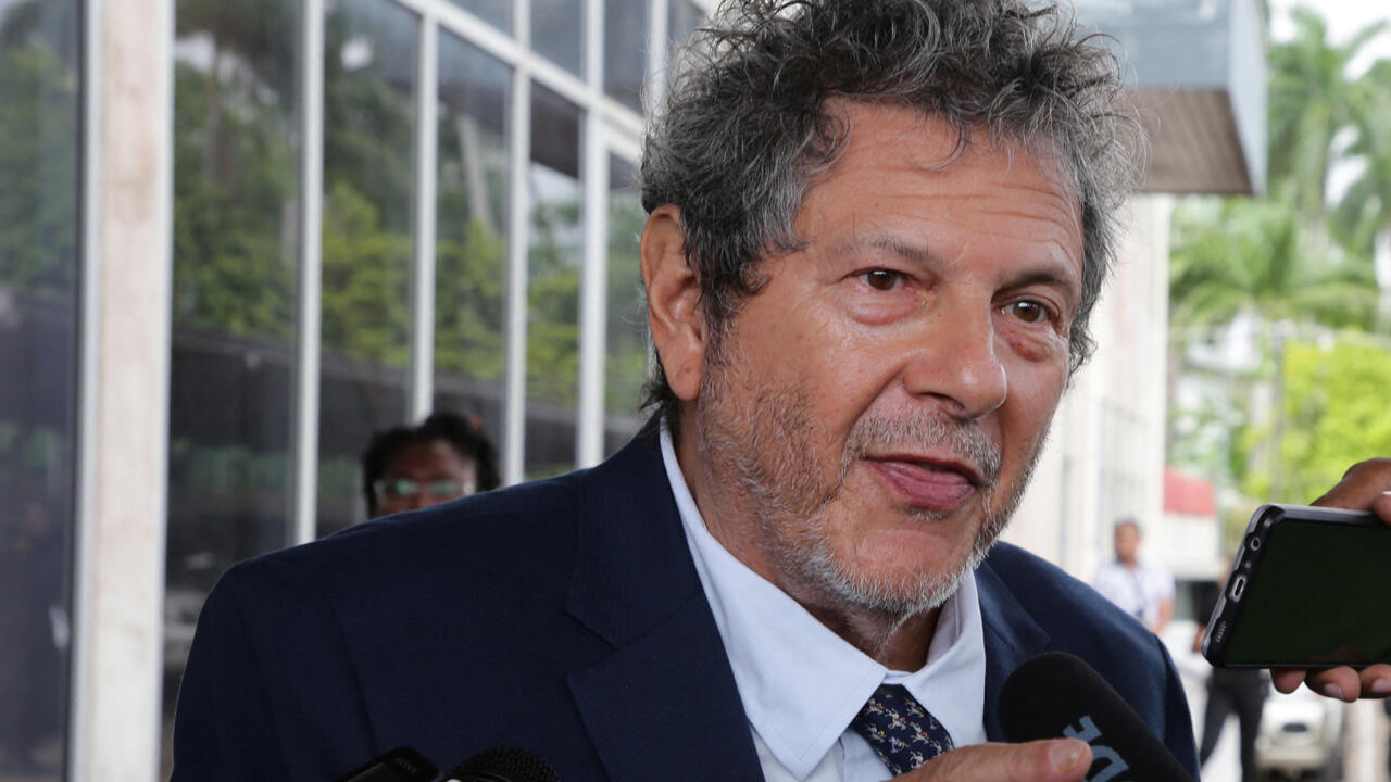 Activista de defesa dos Direitos Humanos, Reed Brody, expulso do Chade