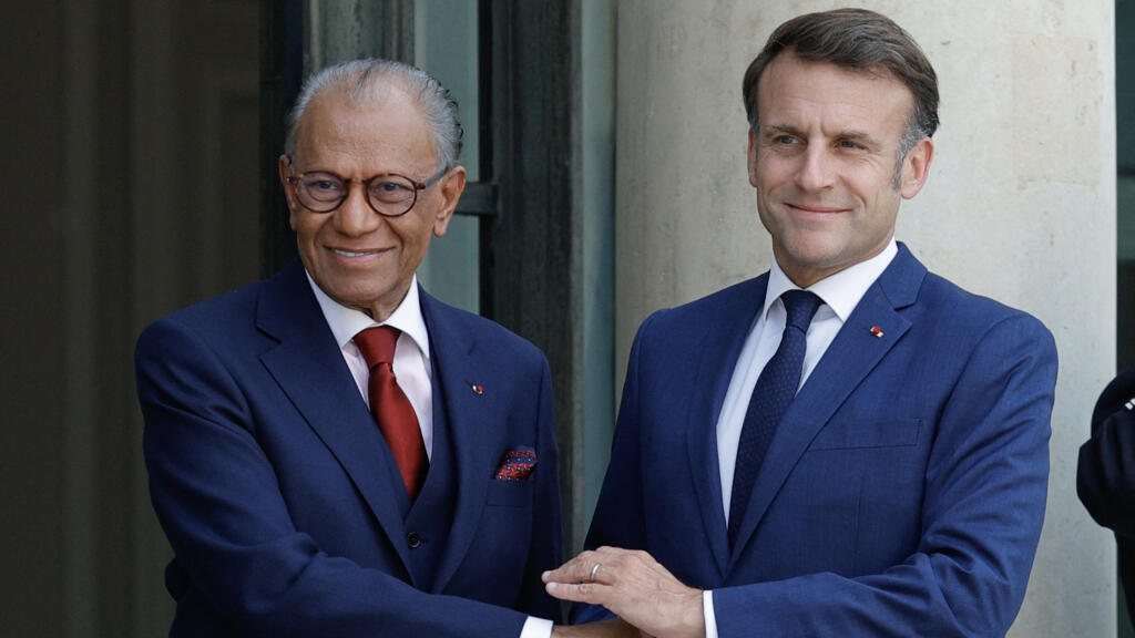 Emmanuel Macron entame une tournée de cinq jours sur le continent africain