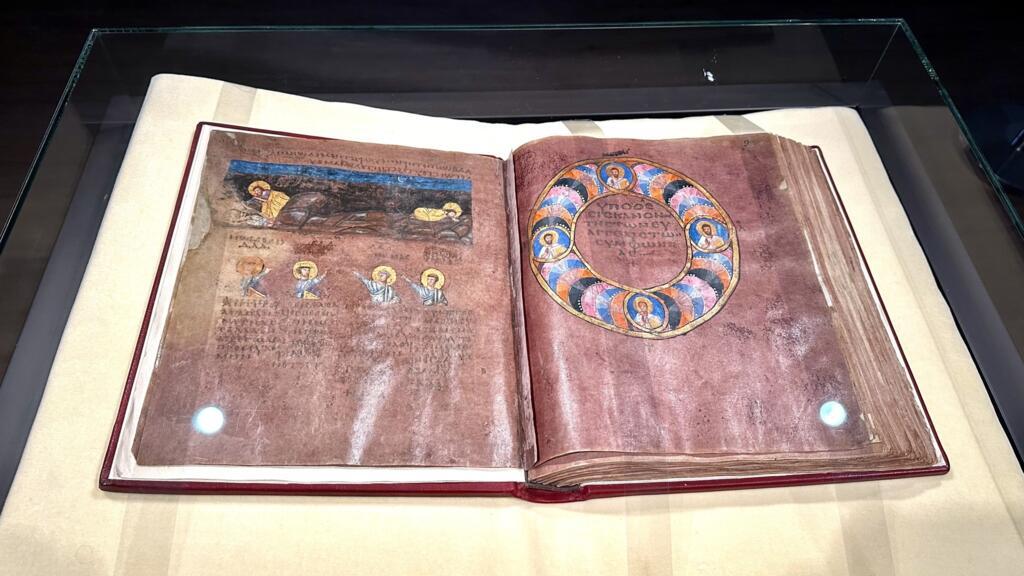Cuốn kinh thánh 1.500 tuổi Codex Purpureus Rossanensis, niềm tự hào của Rossano