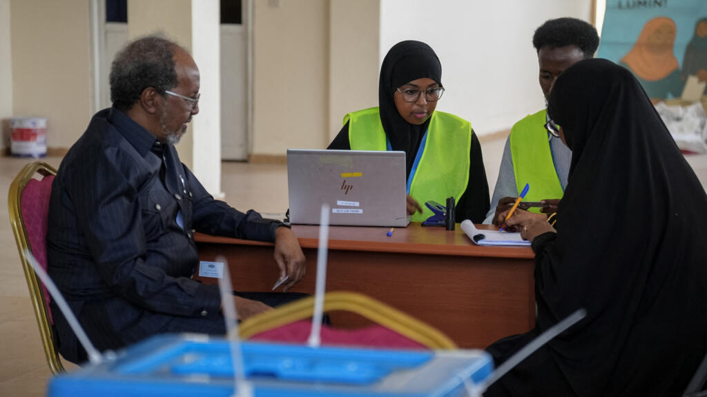 À la Une: la Somalie au lendemain des premières élections locales à Mogadiscio depuis près de 60 ans
