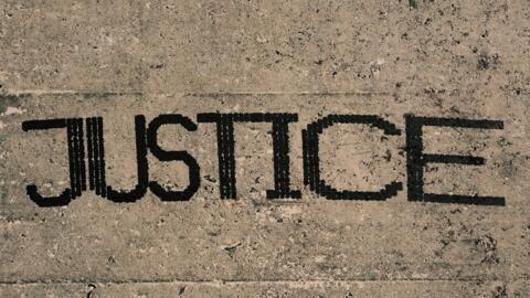 Le processus judiciaire et les jugements restent défavorables aux femmes. 