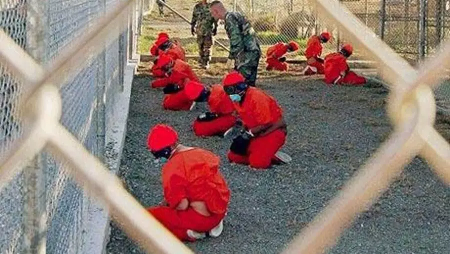 Des prisonniers du centre de détention militaire de haute sécurité situé sur la base navale américaine de Guantánamo, dans le sud-est de Cuba.