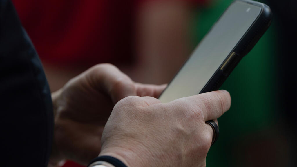 En Lituanie, l'important coût des arnaques téléphoniques à «l'accent russe»