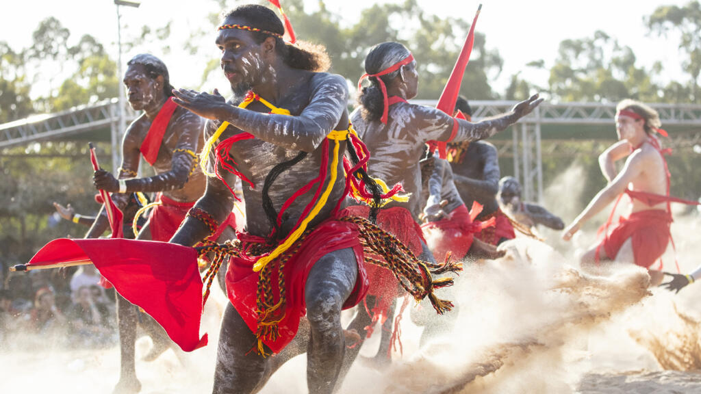 Un bungul ou danse cérémonielle Yolngu à l'occasion du Garma Festival 2024.