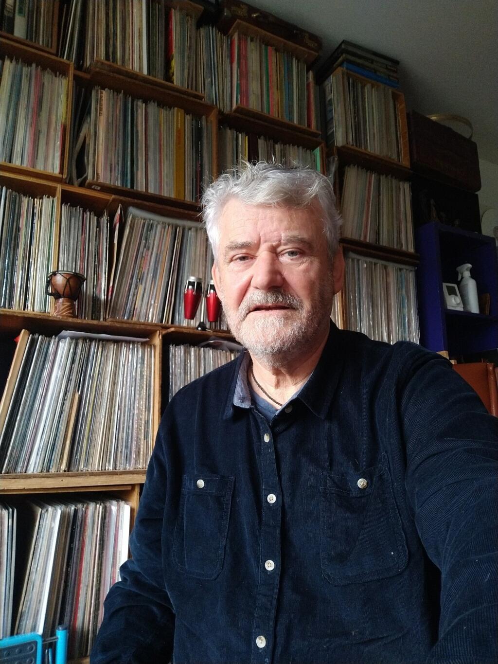 O Dj francês Domissoul é um admirador do grupo brasileiro Azymuth.