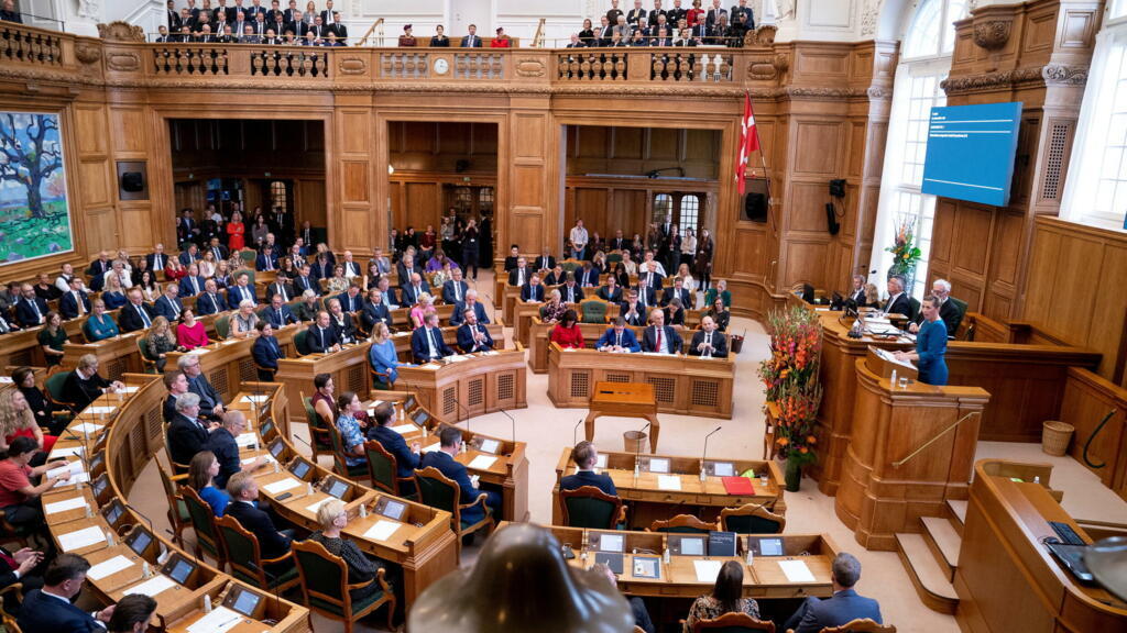 Projeto de lei na Dinamarca, chamado “fora imigrantes não-integrados” , precisa de 90 dos votos no Parlamento para ser aprovado.