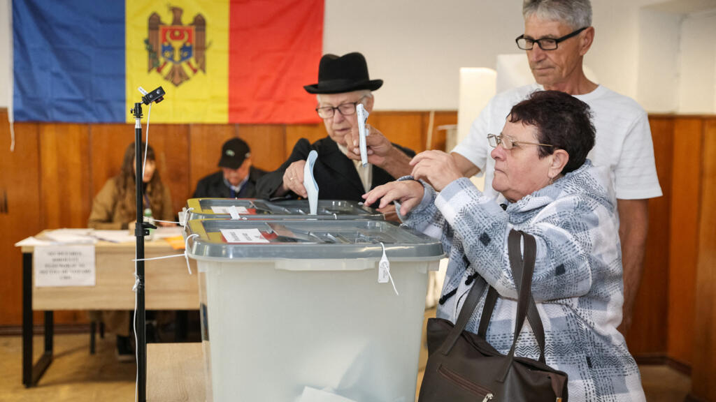 Secție de votare din Chișinău, Republica Moldova, 28 septembrie 2025