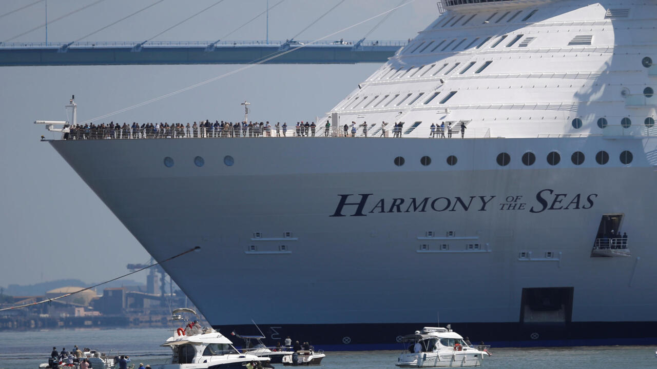 World S Biggest Cruise Ship Leaves French Shipyard