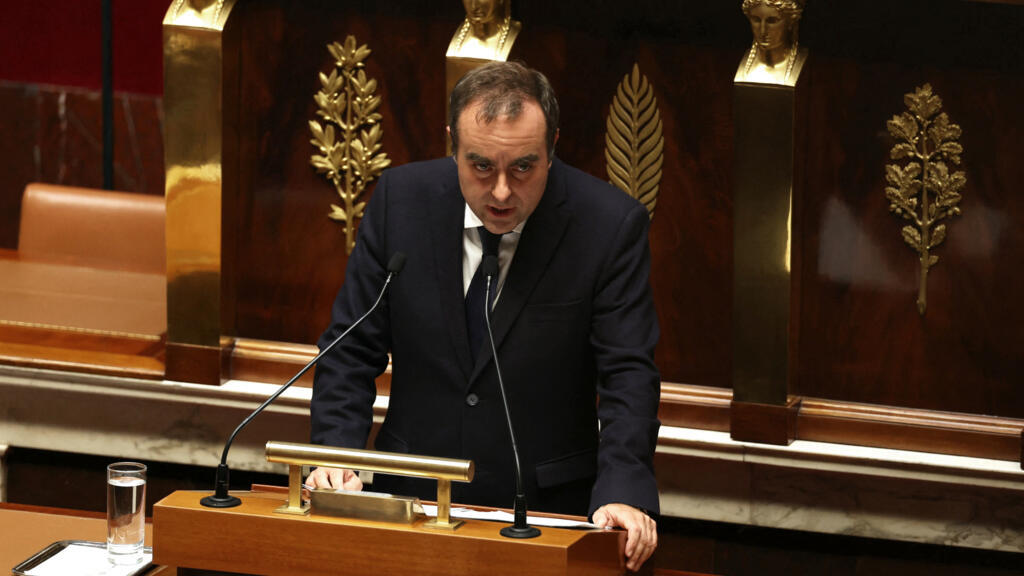 France: menacé de censure, Sébastien Lecornu prononce son discours de politique générale