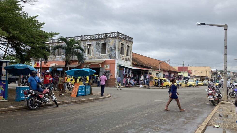São Tomé e Príncipe Chefe d as Forças Armadas pediu demissão