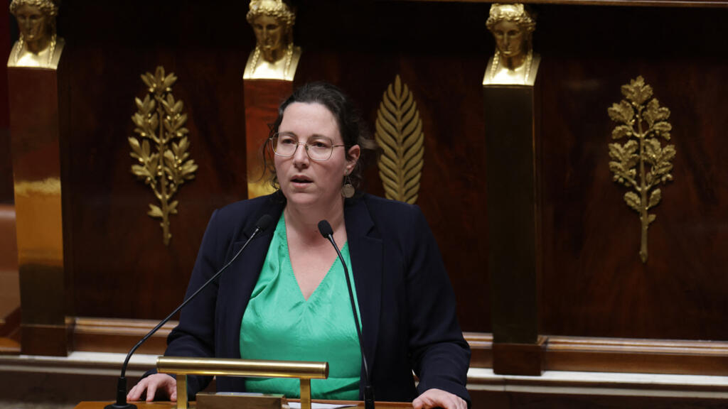 Cyrielle Chatelain (EELV): sur le budget 2026, «soit Sébastien Lecornu renverse la table, soit il sera renversé»