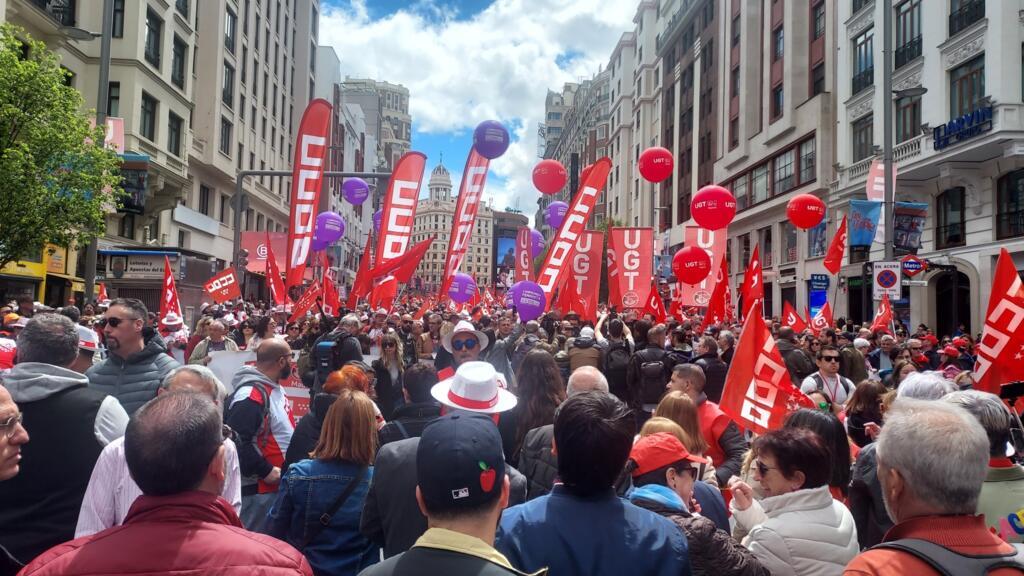 Manifestation à l’occasion de la Fête du travail, le 1er mai 2024, sur la Gran Via, une des principales artères de Madrid.