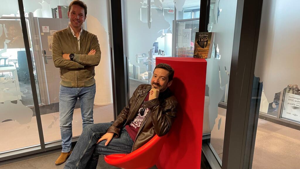 Julien Grossot et Lauric Henneton en studio à RFI.