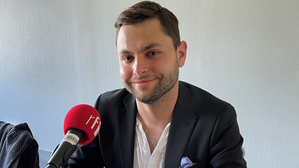 Joe Block, chef d’orchestre du « Future of Jazz Big Band » au micro de Joe Farmer.