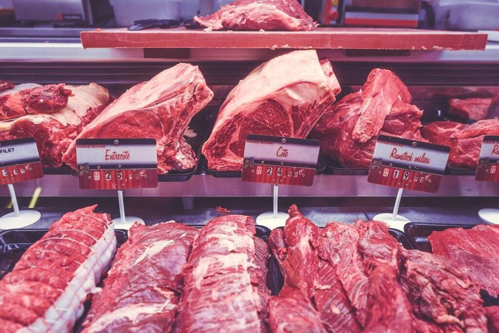 Consumo e produção de carne bovina deverão baixar para a França conseguir cumprir suas promessas de redução de emissões de gases de efeito estufa.