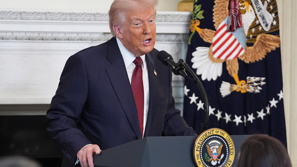 11月5日,美国总统特朗普在华盛顿白宫国宴厅与参众两院共和党议员共进早餐并发表讲话。 11月5日,美国总统特朗普在华盛顿白宫国宴厅与参众两院共和党议员共进早餐并发表讲话。