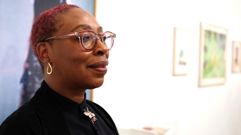 L'artiste Otobong Nkanga rêve les mondes en couleur