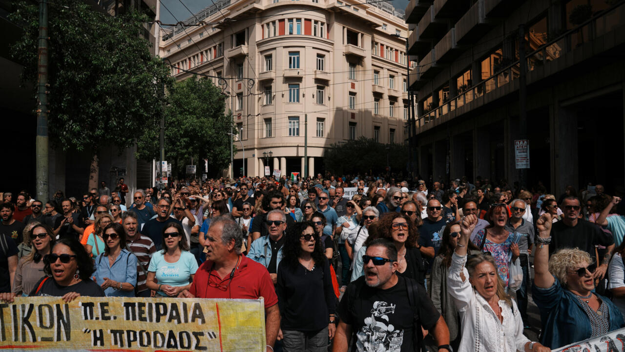 Grèce: grève générale contre le projet d'une journée de travail de 13 heures