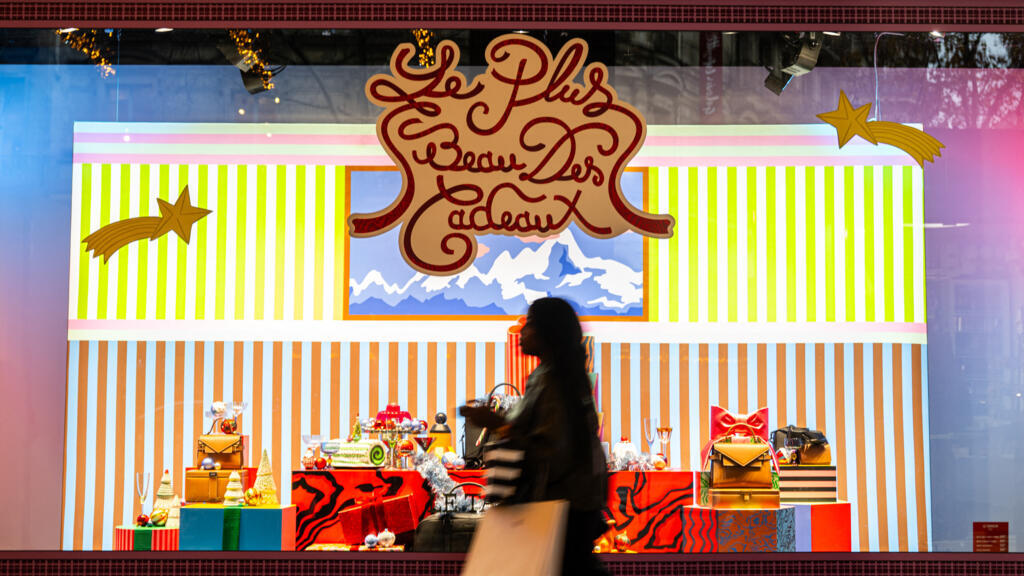 Dans les galeries commerçantes, un Noël plus sobre mais toujours festif