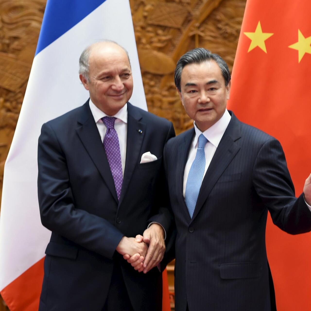 五代六兵衛 盃 三客 共箱 共布 明治天皇敬赠 五代六兵衛 盃 三客 共箱 共布 明治天皇敬赠