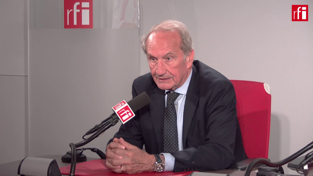 Gérard Longuet, sénateur Les Républicains de la Meuse et ancien ministre de la Défense, dans le studio de RFI, le 10 mai 2022.