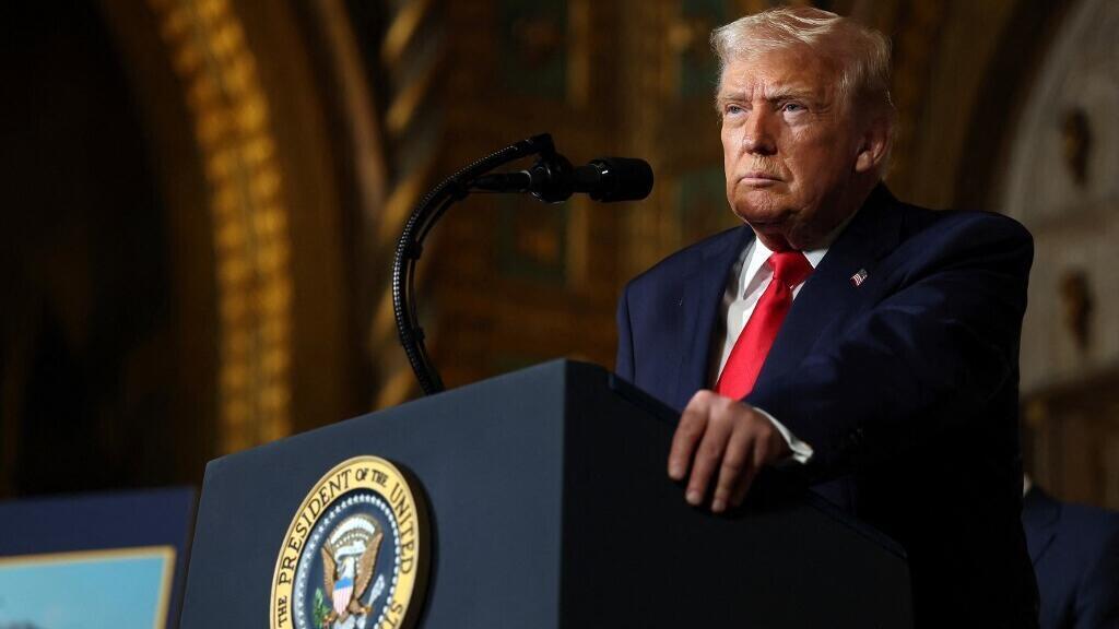 États-Unis: Donald Trump menace Nicolas Maduro et met en garde le président colombien Gustavo Petro