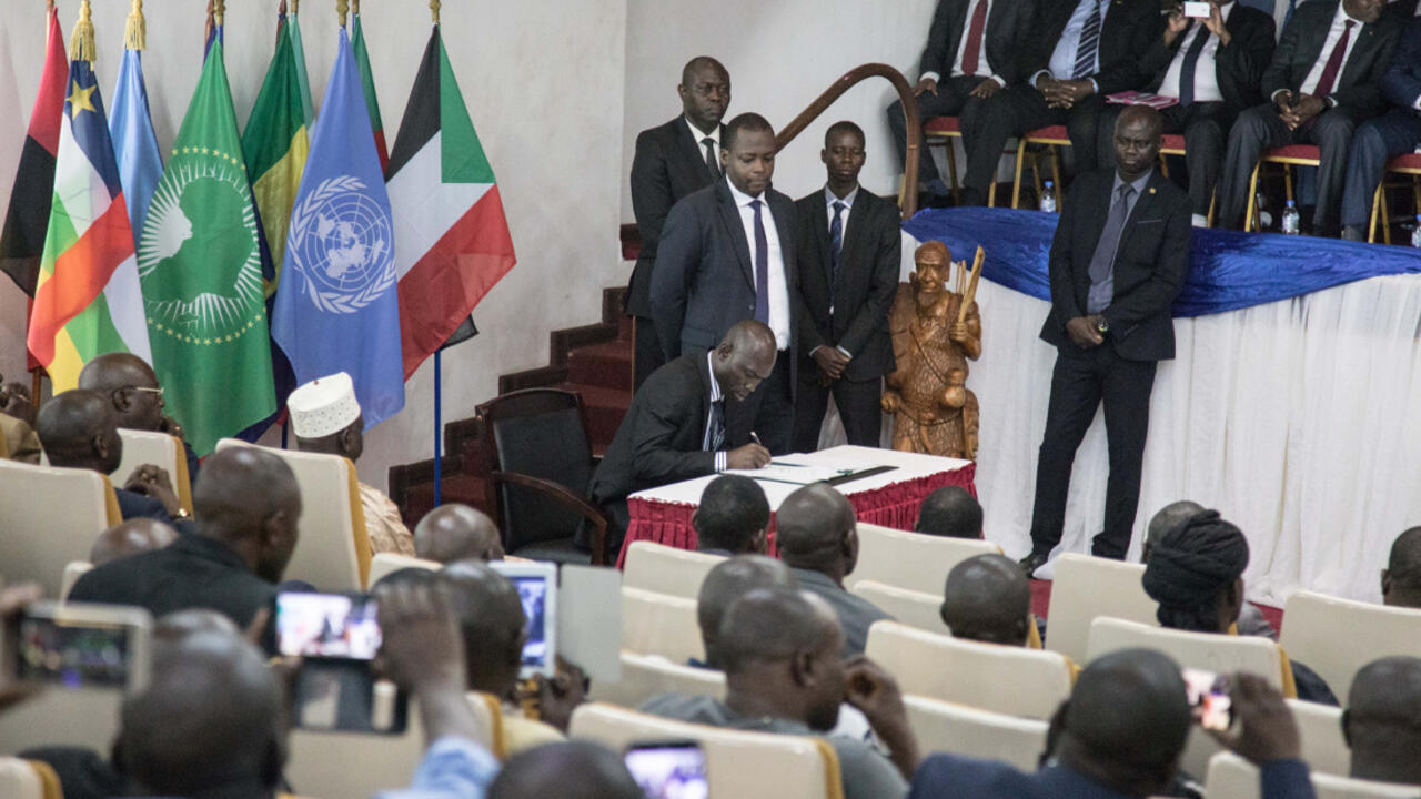 Qui est Firmin Ngrebada, nouveau Premier ministre de RCA?