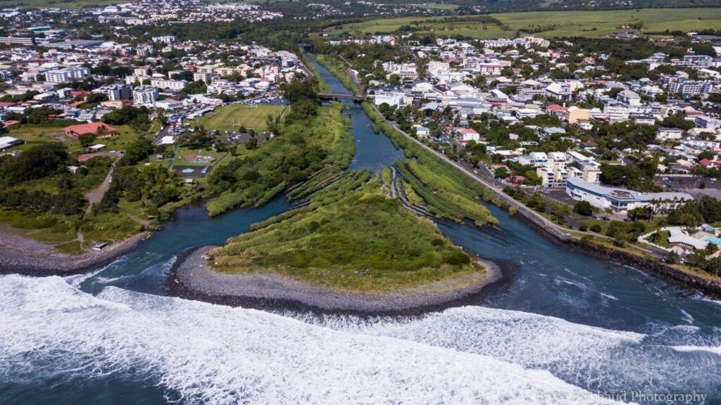 Embouchure de la rivière des Marsouins | La Réunion.