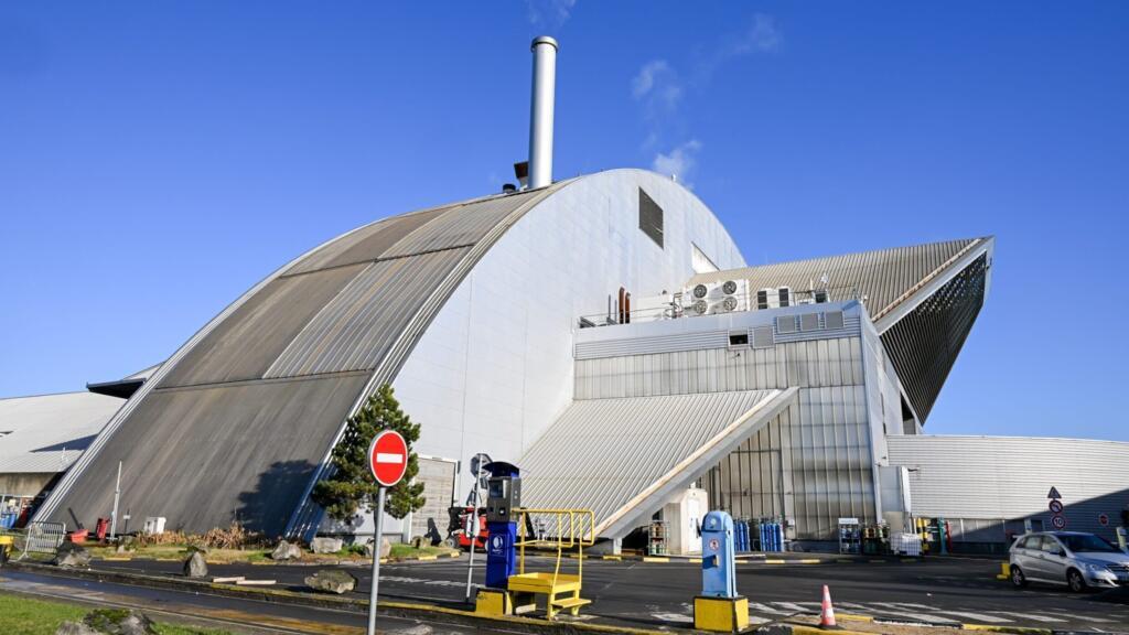 Dans un centre de tri des déchets: il «commence chez le particulier, le travail fait ici ce n'est que la fin»