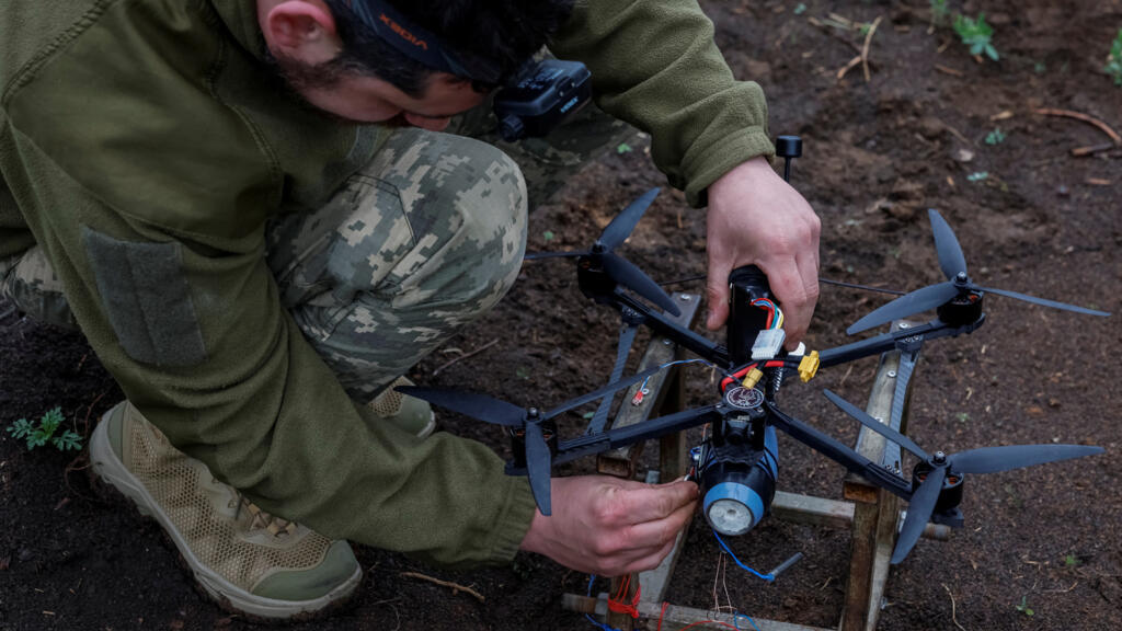 Presa ucraineană: atacul cu drone a distrus 41 de avioane capabile să lanseze rachete nucleare au fost avariate sau distruse. 
