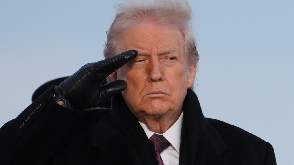 Iran: face à la répression des manifestations, Donald Trump étudie des options militaires «très fortes»