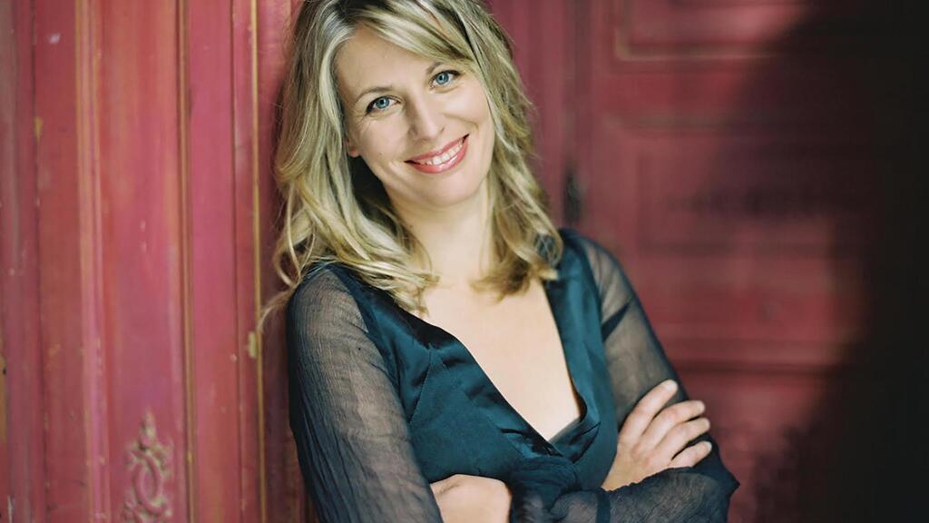 Photographie portrait de la pianiste Claire-Marie Le Guay.
