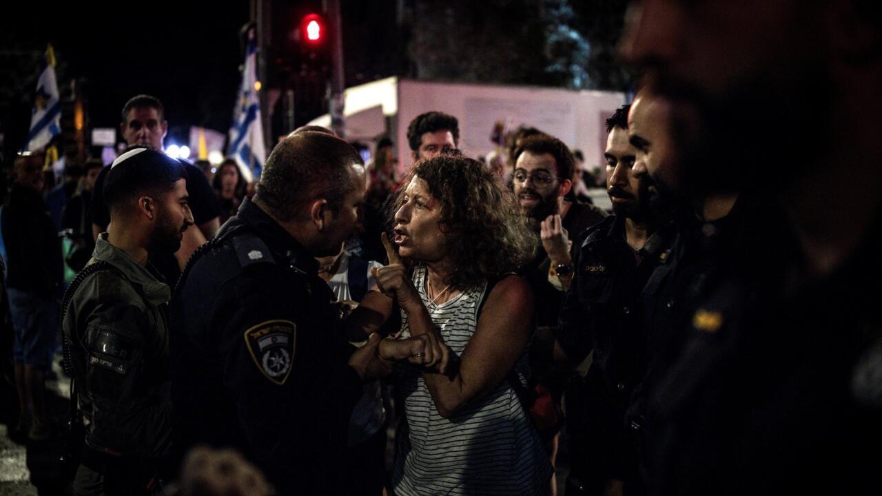 Israël: traditionnelles manifestations pour la fin de la guerre et le retour des otages