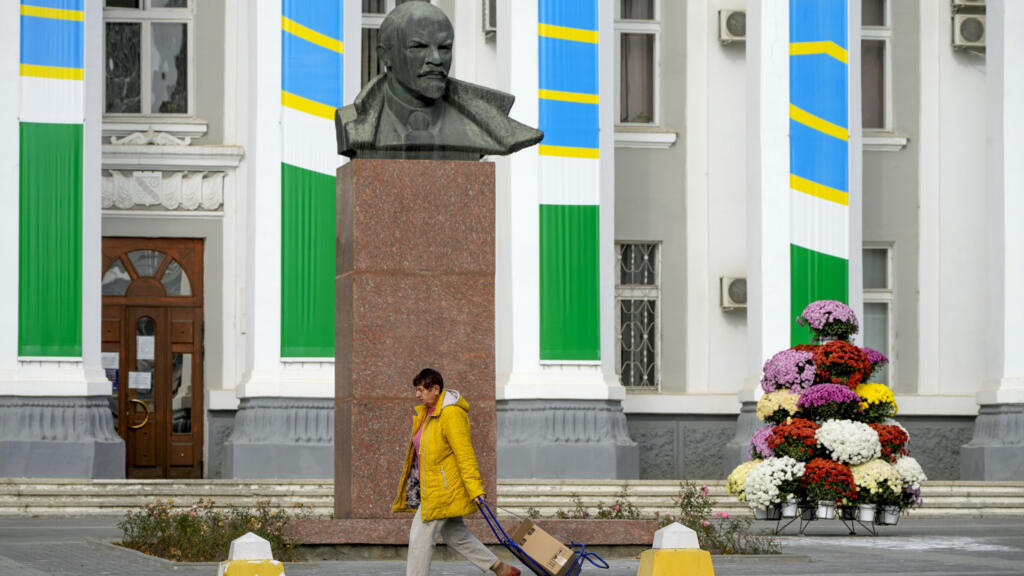 Monument dedicat lui Lenin la Tiraspol, Transnistria, 31 octombrie 2021