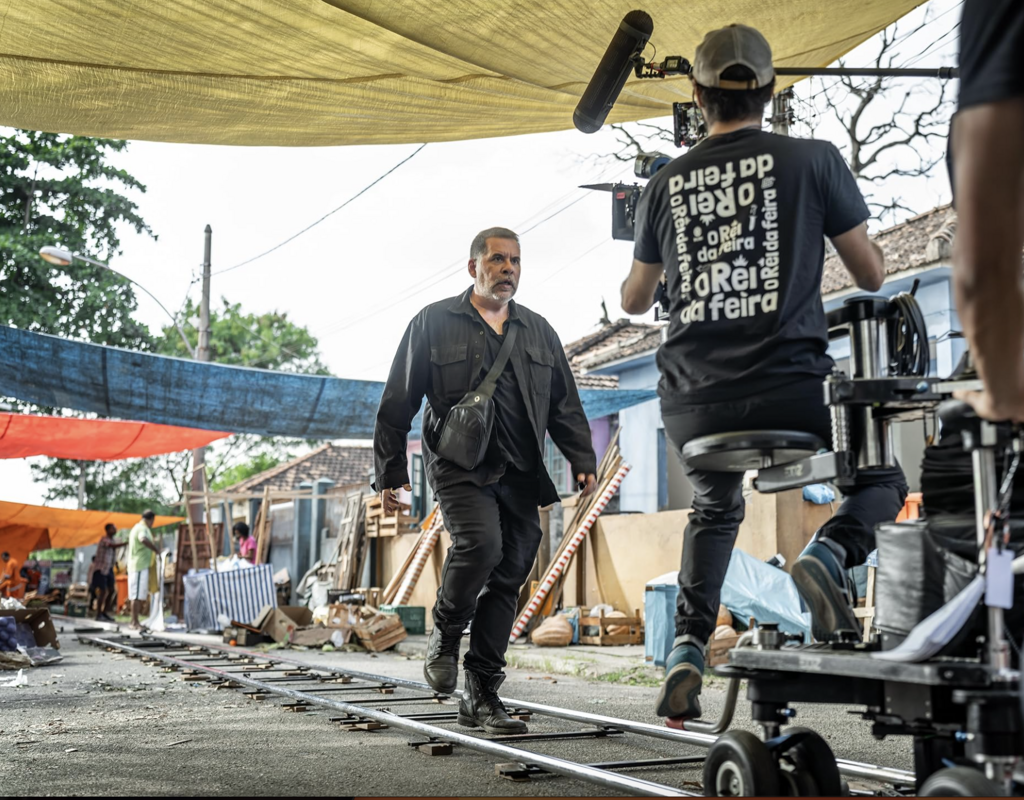 Chegou aos cinemas brasileiros (4 de setembro), “O Rei da Feira", nova comédia estrelada por Leandro Hassum.
