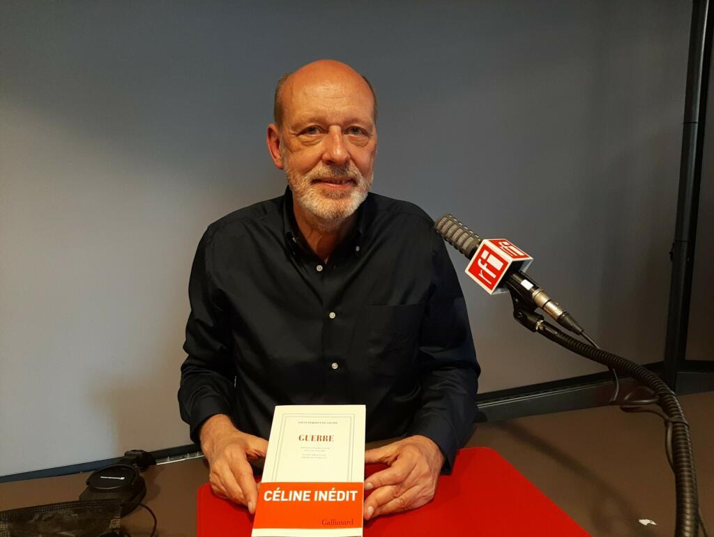 Pascal Fouché, dans les studios de RFI le 4 mai 2022.