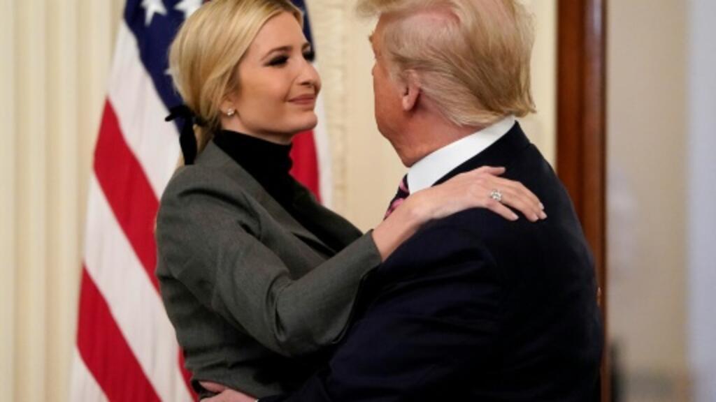 Trump e a filha mais velha, Ivanka, que já foi apontada como sua sucessora nos negócios da família, mas que hoje pode complicar o pai em depoimento em Nova York.