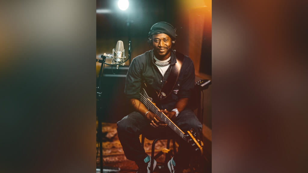 Le bassiste de jazz Alune Wade.