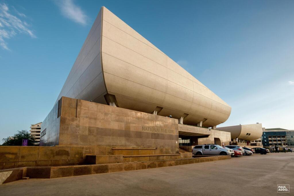 Une vue de théâtre national d'Accra, au Ghana.