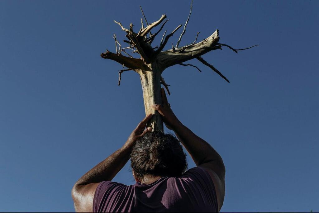 Fotografia de Ísis Medeiros, que participa da primeira edição da Photo Bridge, em Paris.