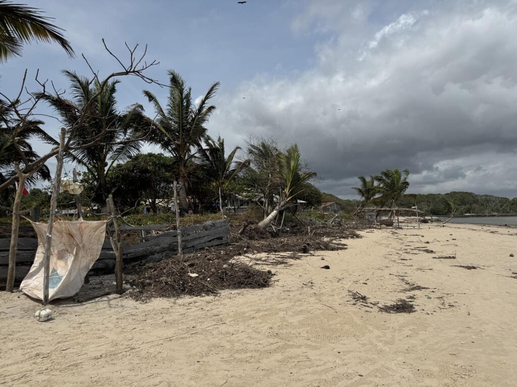 Rastros da erosão ainda são vistos na comunidade da Vila dos Pesqueiros.