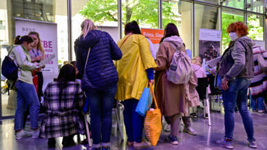 Lors d'un forum pour l'emploi organisé pour les réfugiés ukrainiens, le 2 juin 2022 à Berlin.